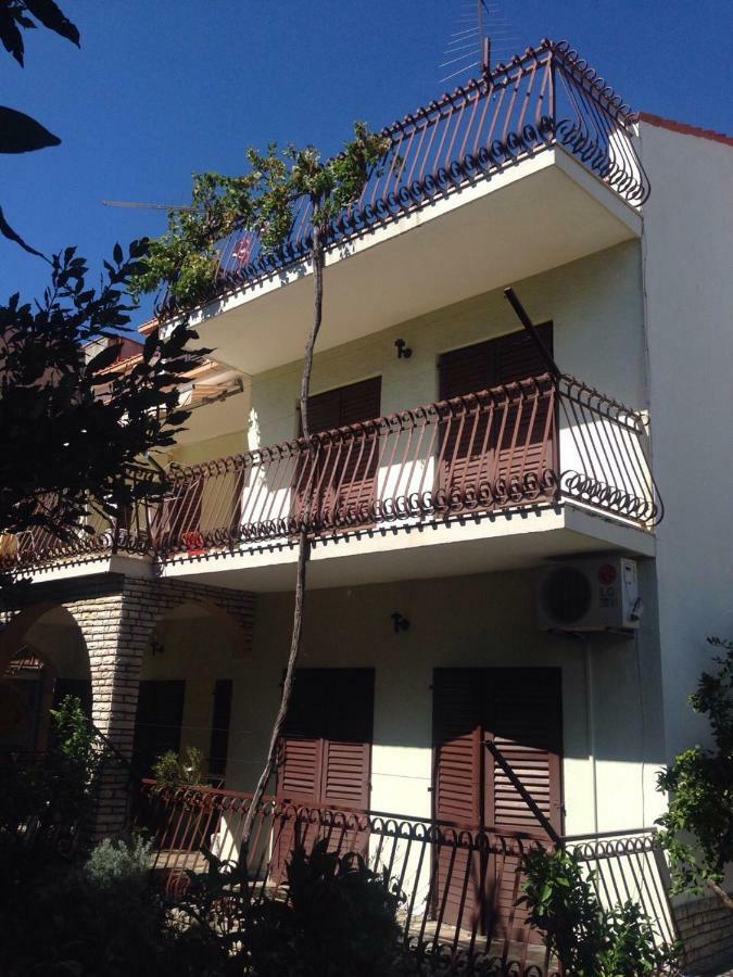 Big 4-Bedroom Apartment Perica, 珀德垂那 外观 照片